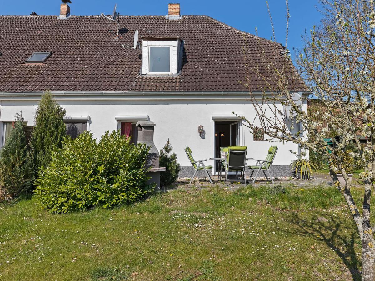 Elegant Apartment With Garden In Gingst Esterno foto